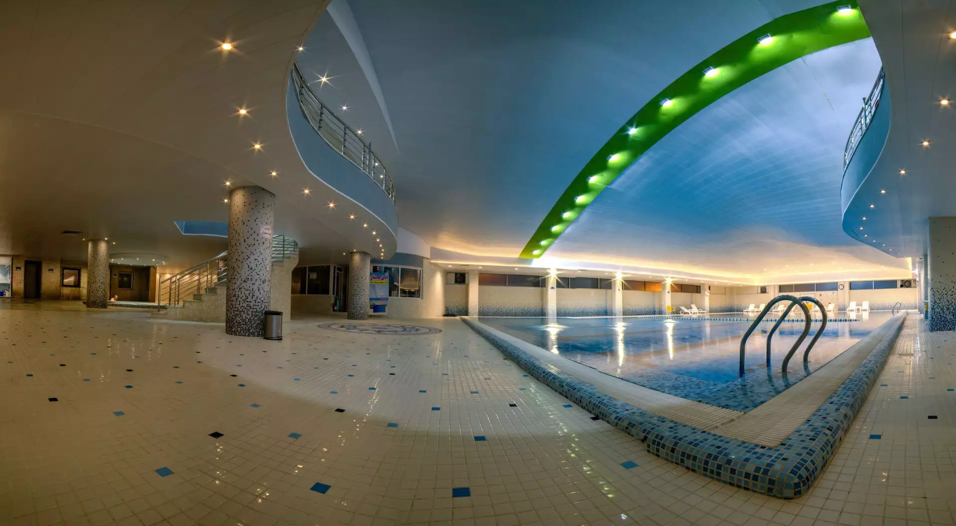 هتل ونوس پلاس چالوس